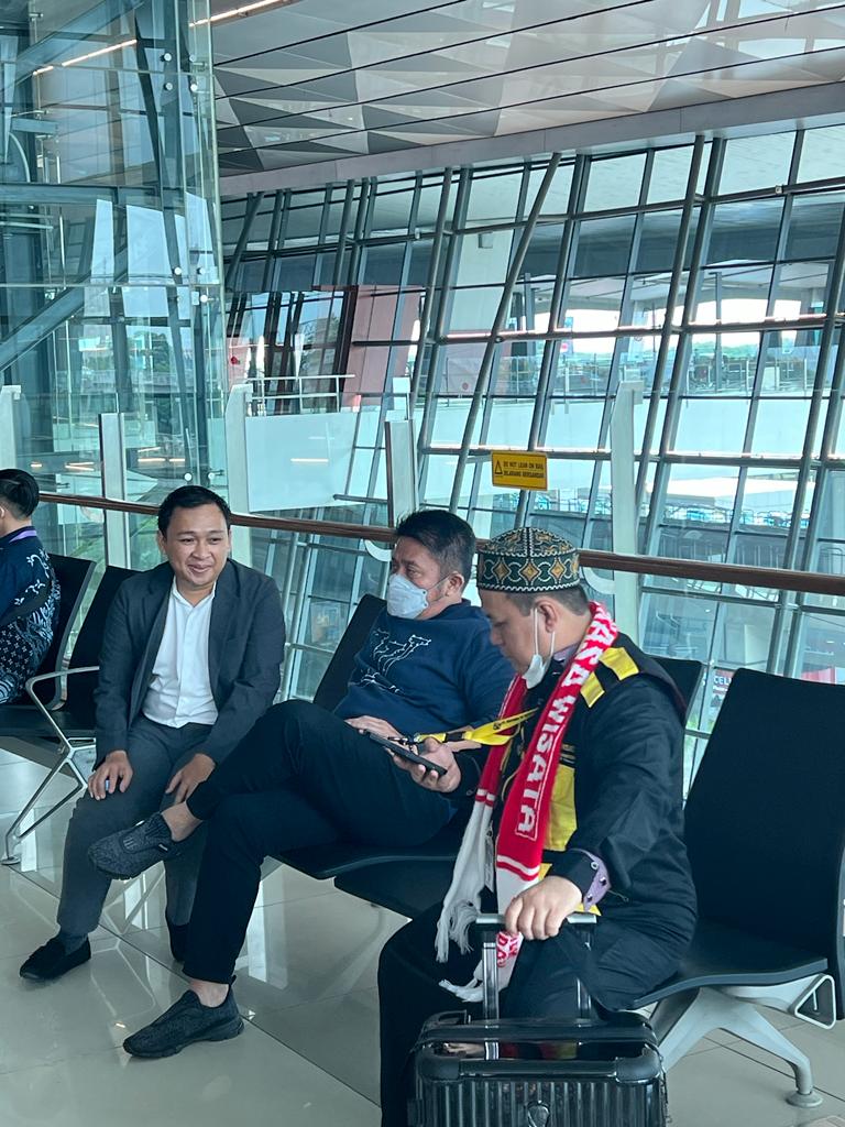 Gubernur Sumsel Sekeluarga Berangkat Ibadah Umroh Bersama Travel Holiday Angkasa Wisata