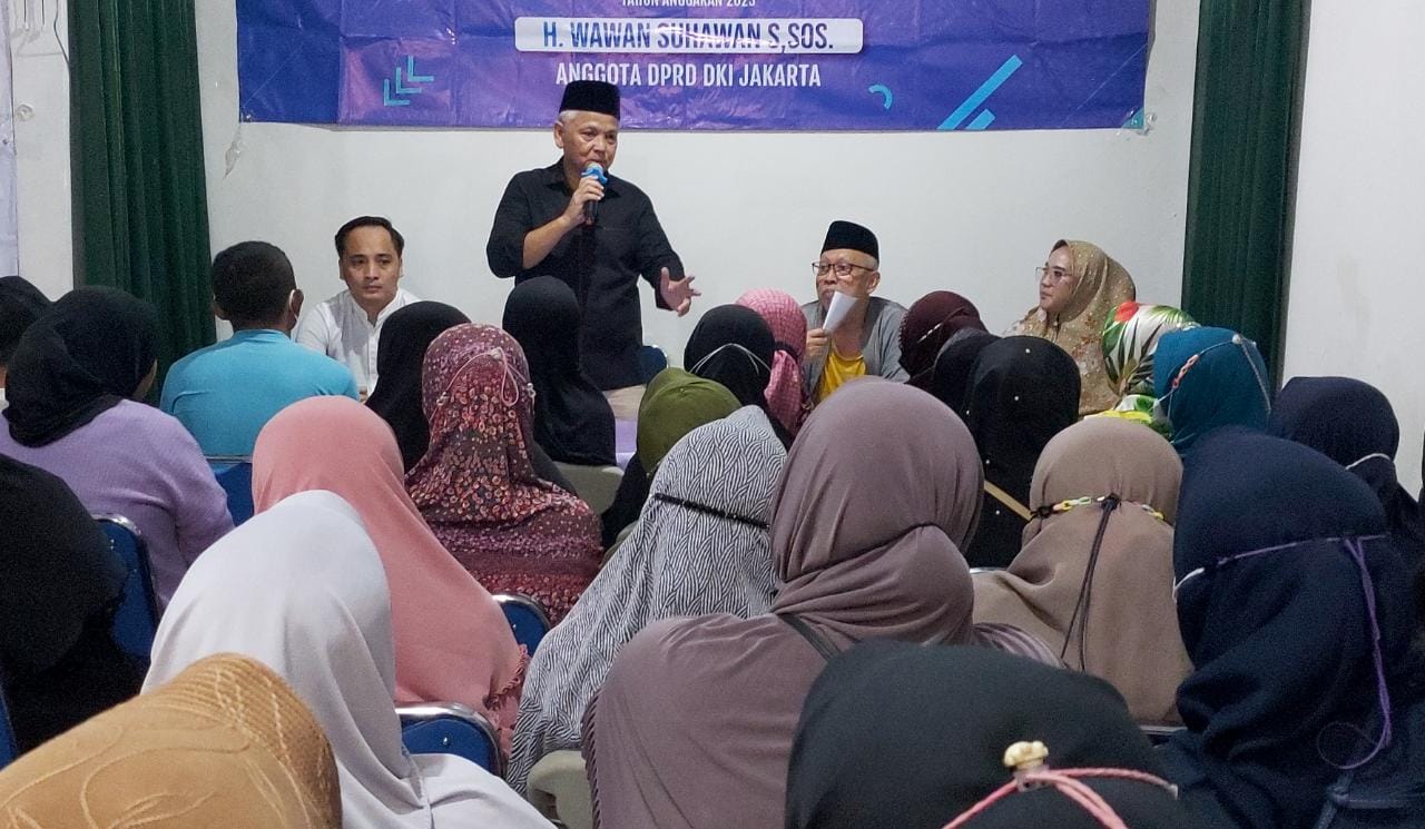 Selama Ramadhan Bacaleg PAN H. Wawan dan Uya Kuya Bagikan Ribuan Sembako Murah Untuk Warga Jakarta