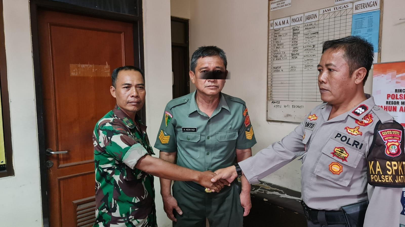 Serda Ayupti Babinsa Jati Luhur Amankan TNI Gadungan