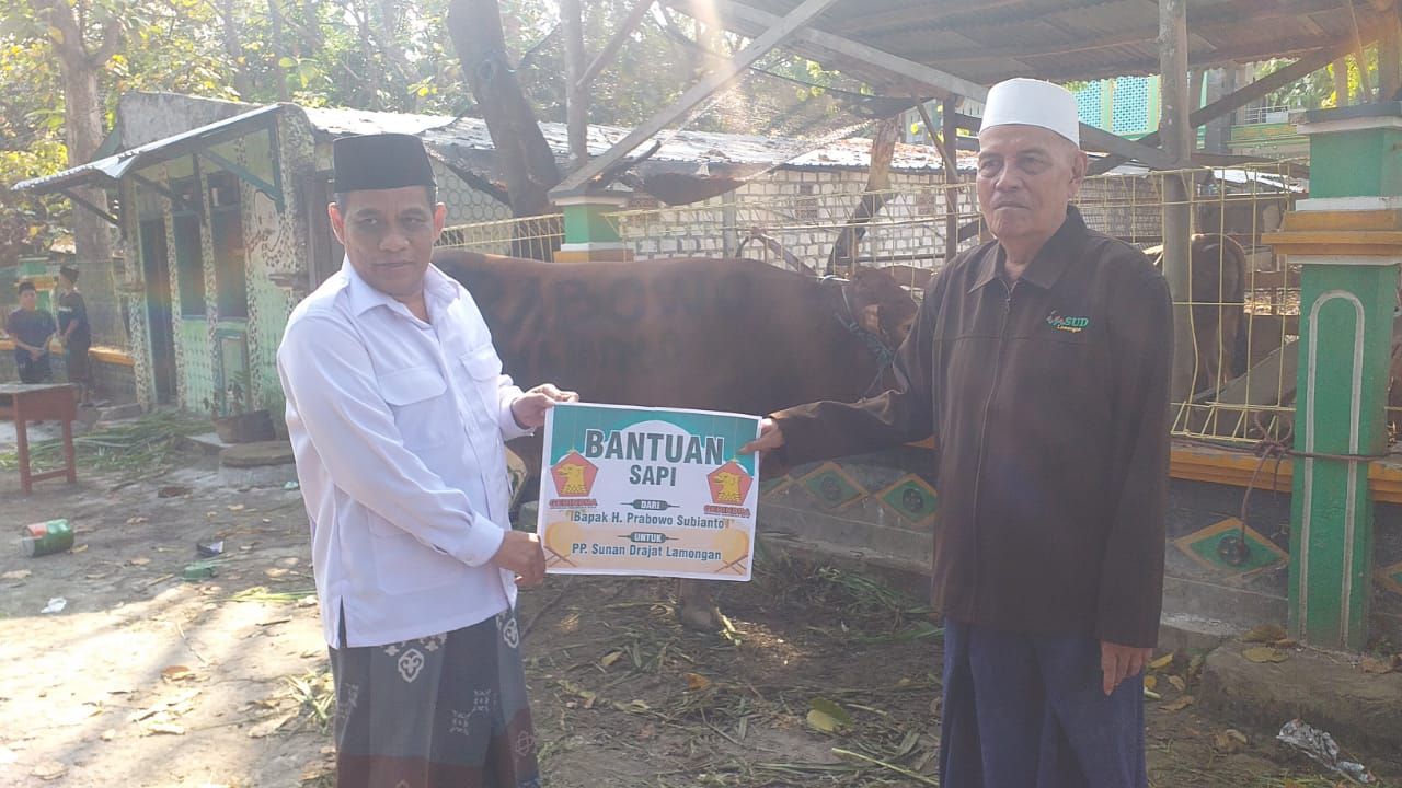 Ketum Gerindra Prabowo Subianto Menyalurkan Hewan Kurban Ke Ponpes Sunan Drajat Lamongan