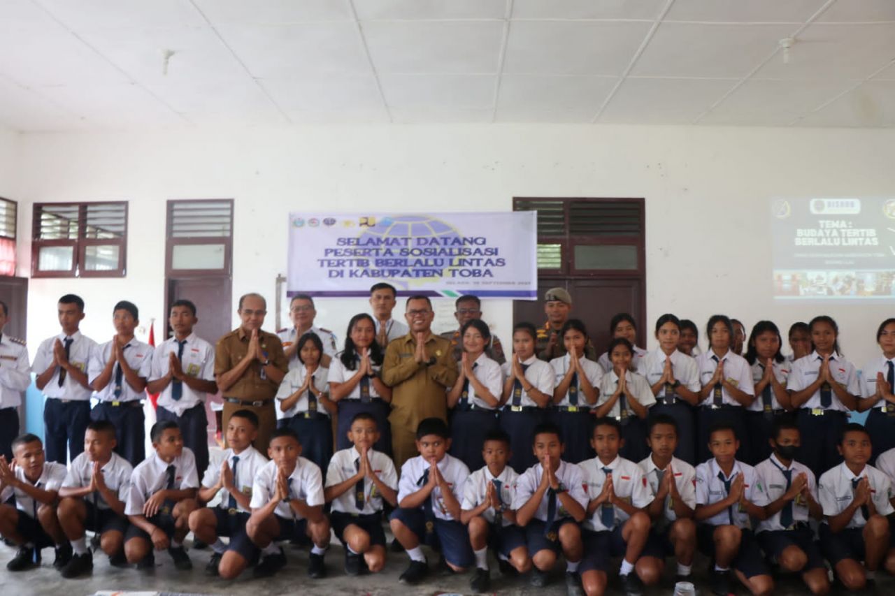 Dishub Toba Gelar Sosialisasi Tertib Berlalu Lintas Untuk Pelajar SMP