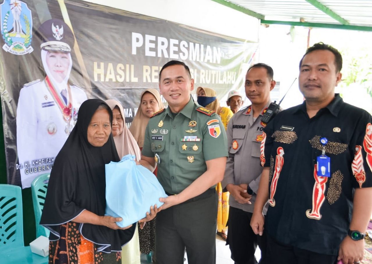 Ratusan Warga Bojonegoro terima bantuan Rutilahu