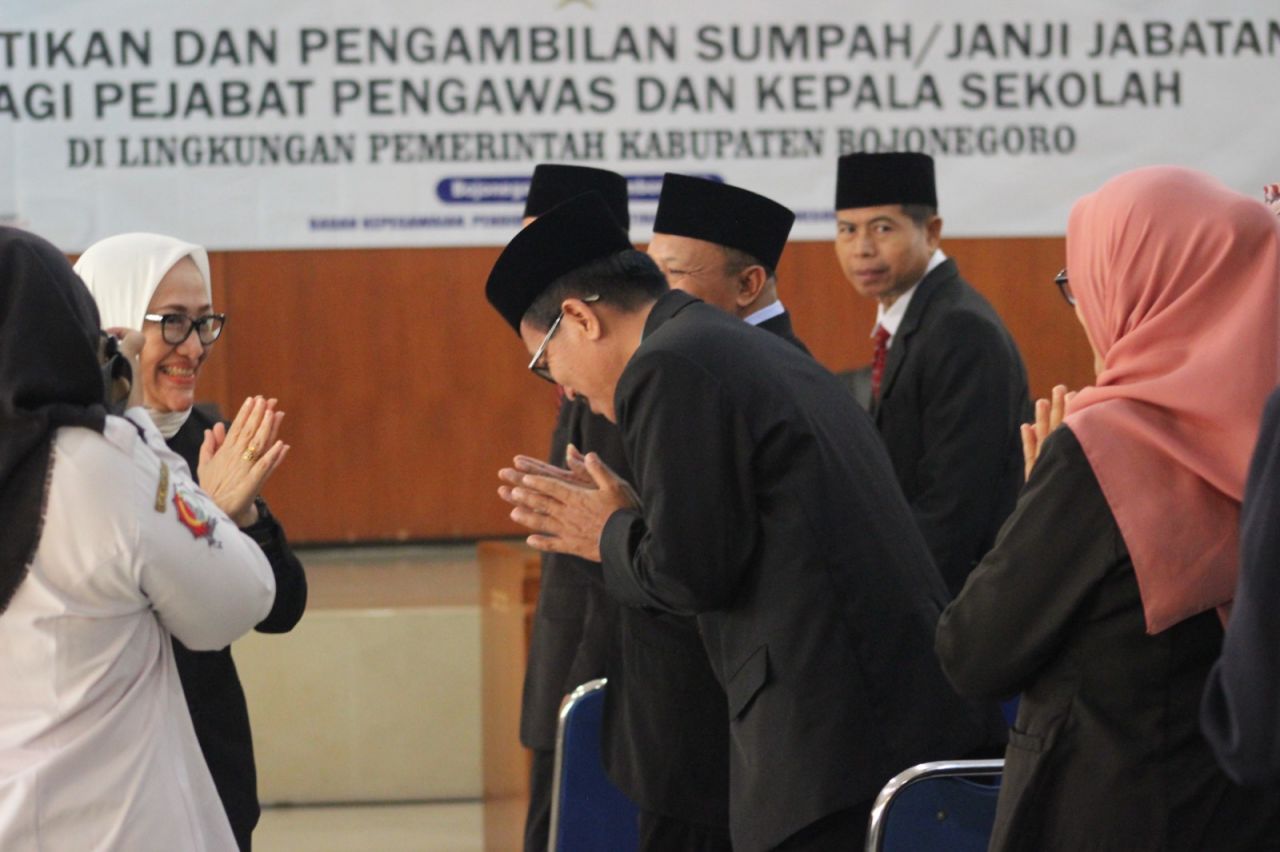 Puluhan Pejabat di Bojonegoro Dilantik, Bupati Anna Berharap Tingkatkan Kompetensi