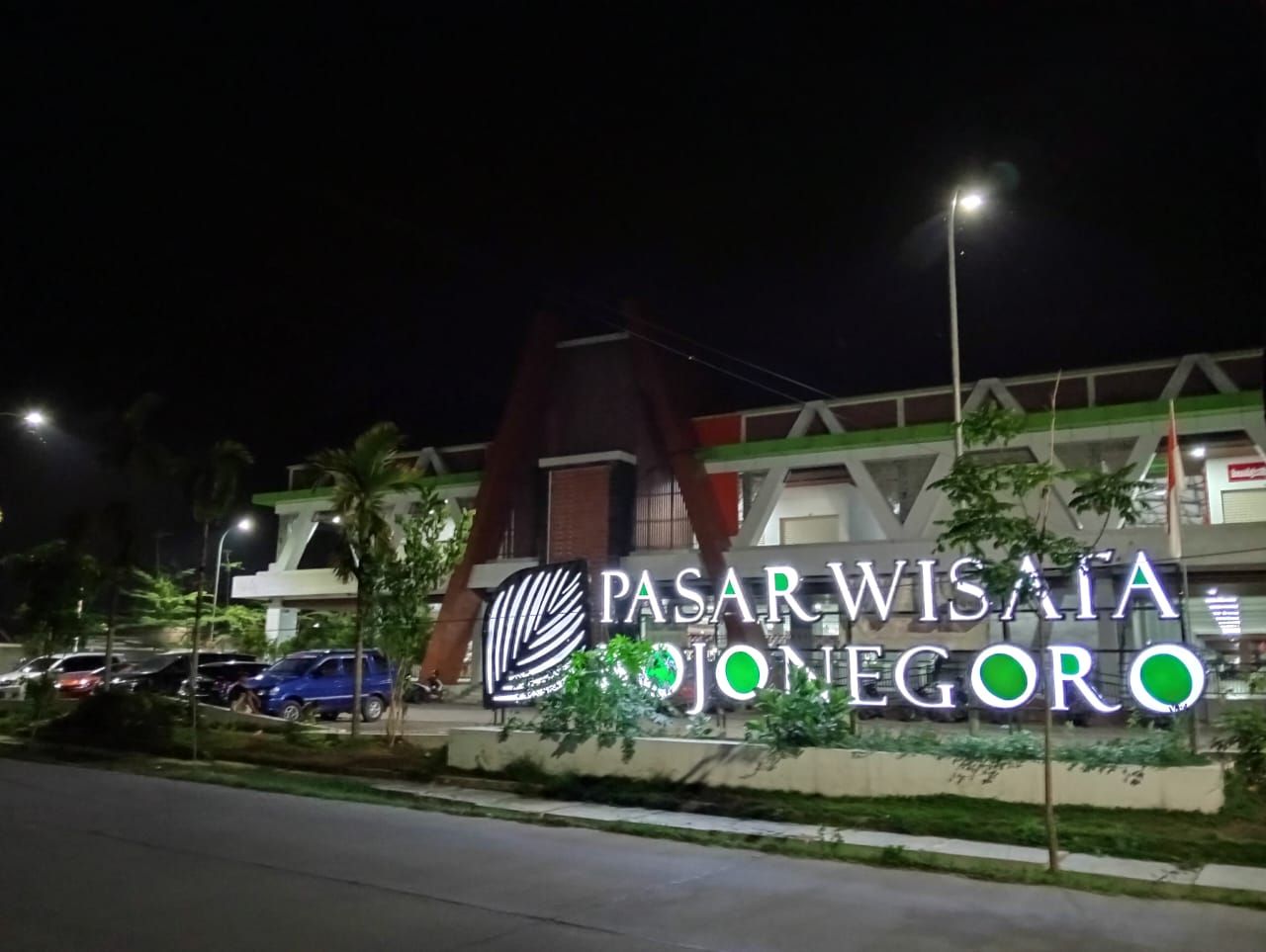 Pedagang Pasar Wisata Bojonegoro Raup Untung, Lokasi Nyaman dan Strategis