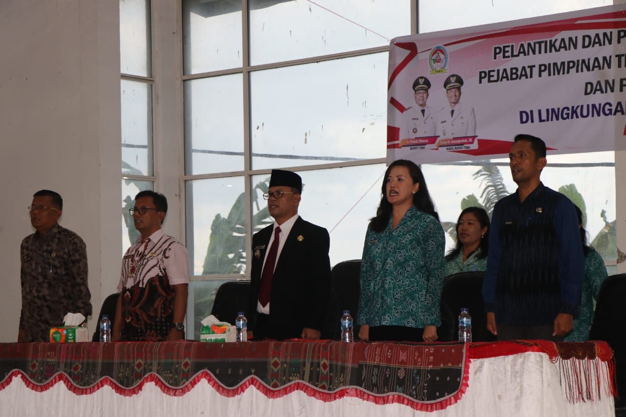 Pengambilan Sumpah Jabatan di Pemkab Toba Diharapkan Membawa Semangat Baru
