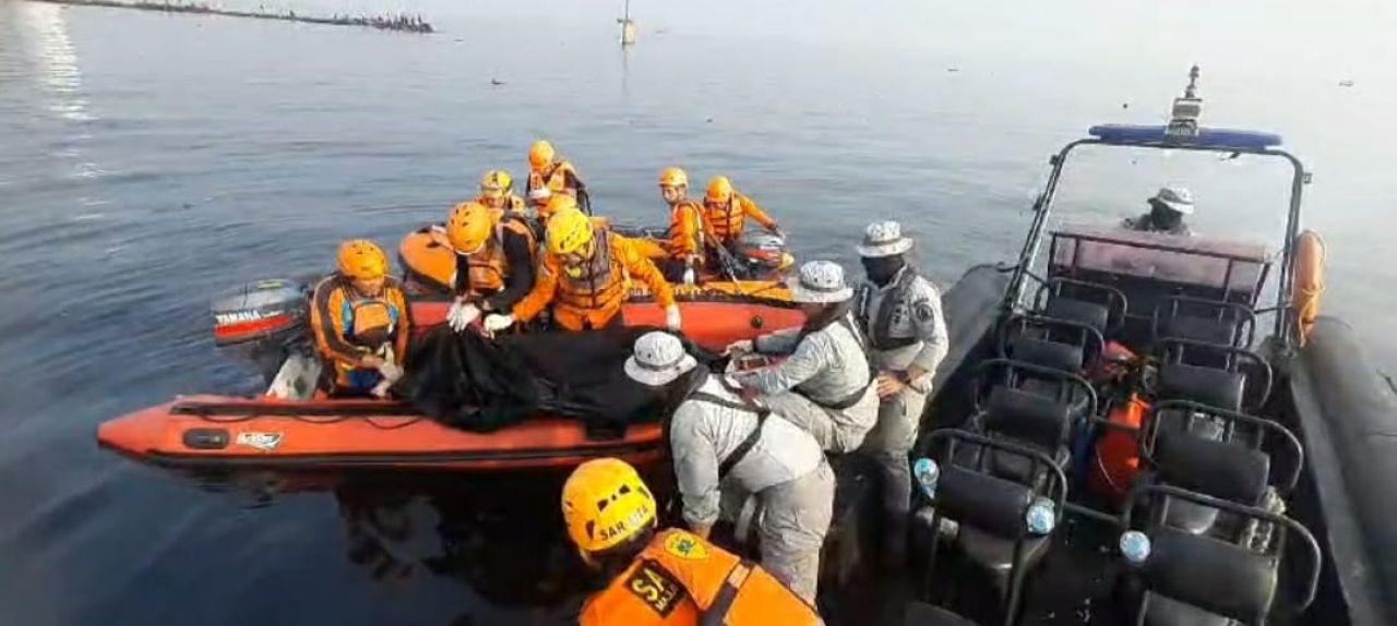 Bakamla RI Bersama Tim SAR Gabungan Temukan Korban Tenggelam di Jakarta