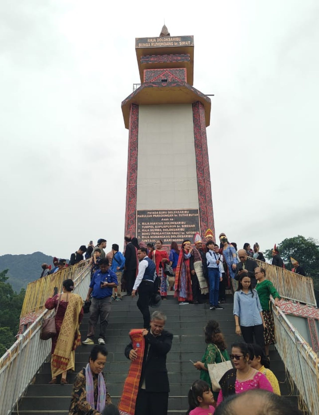 Tugu Raja Doloksaribu Resmi Berdiri Megah dan Indah di Lumban Holbung Nagatimbul Toba