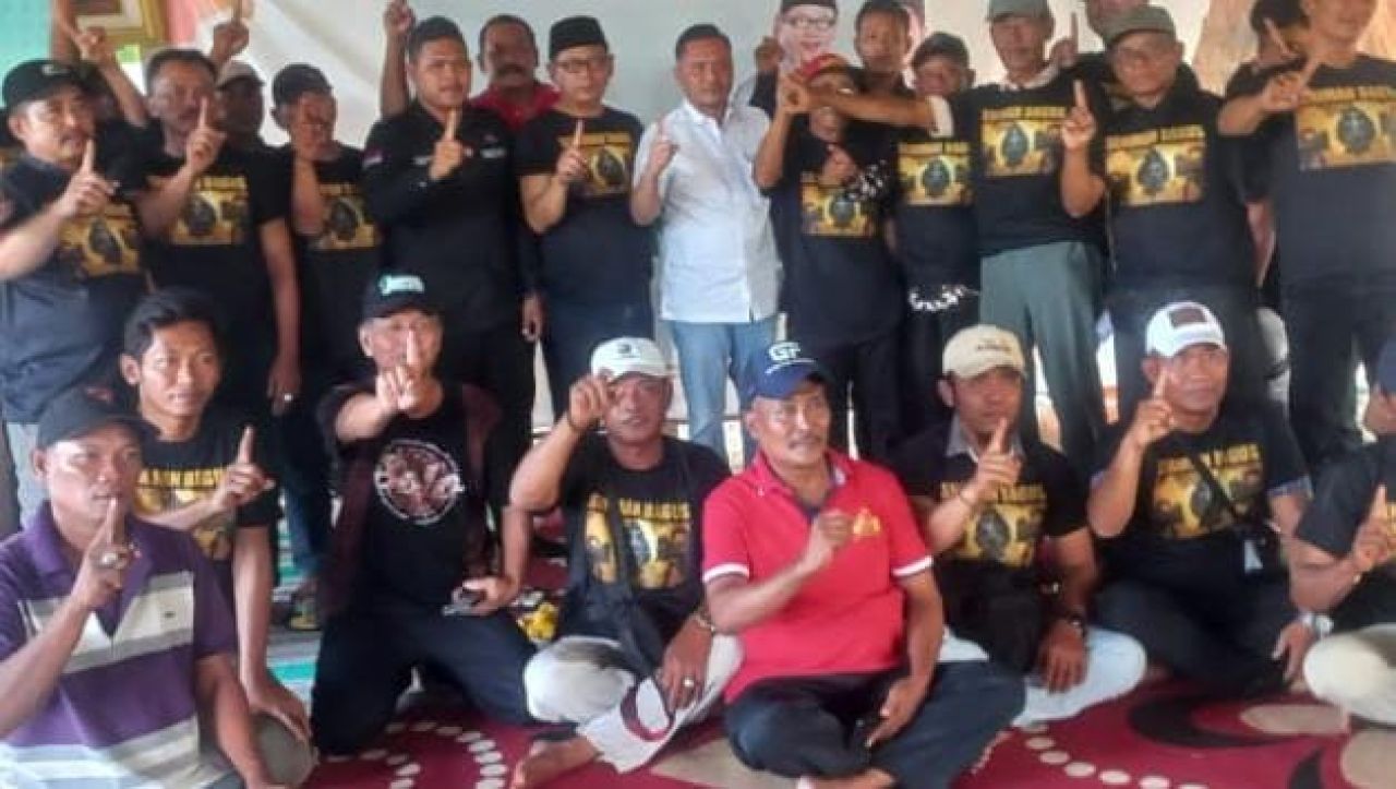 Ribuan Seniman di Lamongan Deklarasi Dukungan, Siap Menangkan Ghofur – Firosya