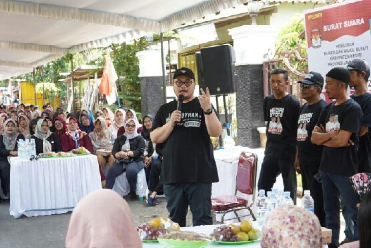 Berkat Program dari Mas Dhito, Emak-Emak Bisa Sisihkan Uang Belanja