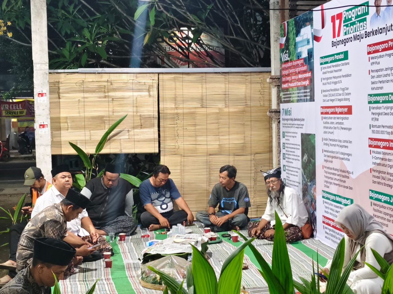 Beri Suport Kemenangan, Relawan Pasangan Teguh - Farida Gelar Sholawat Nariyah