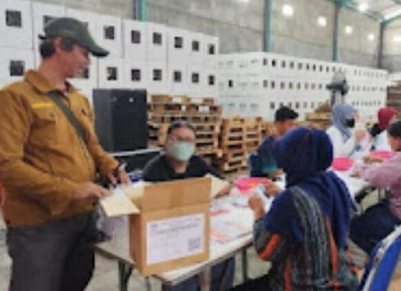 KPU:10 Difabel Dilibatkan Proses Sortir dan Lipat Kertas Suara Pilkada Serentak 2024 di Kediri