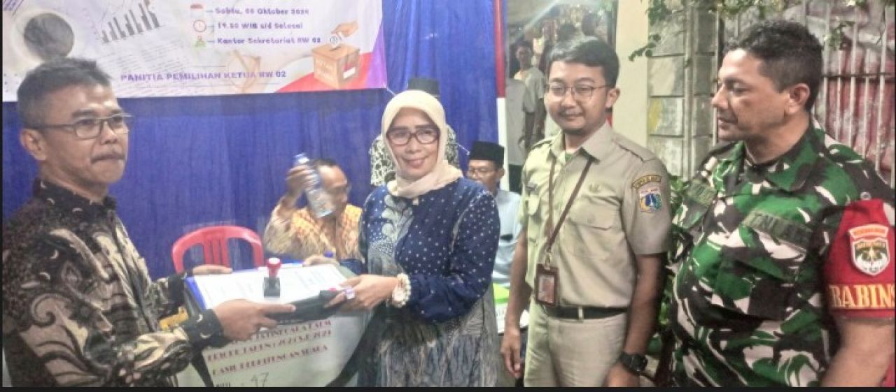 Evie Maryati Thohir Terpilih Kembali Menjadi Ketua RW 02 Kelurahan Jatinegara Kaum Periode 2024 - 2029