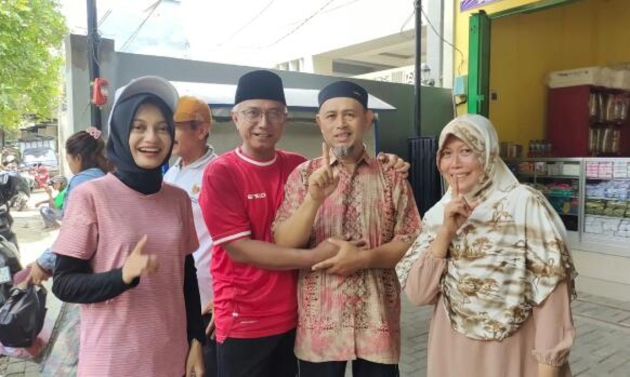 Mengejutkan, PKL GOR Jayabaya Siap Dukung Vinanda - Gus Qowwim