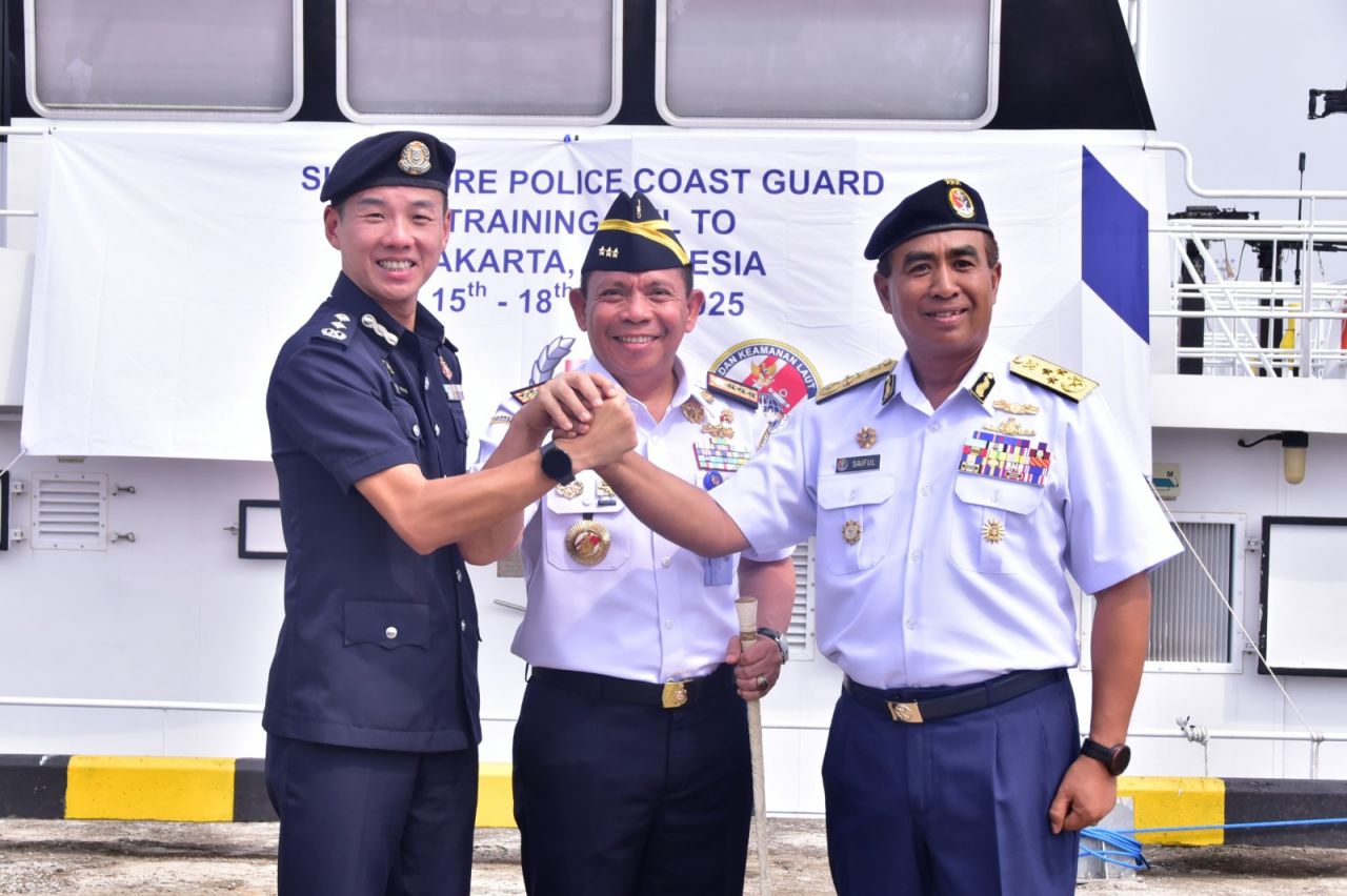 Bakamla RI Sambut Kedatangan Kapal Patroli SPCG di Jakarta