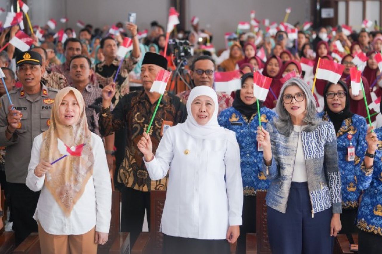 Gubernur Khofifah Sapa Ribuan Buruh Pejuang Keluarga di MPS Dander Bojonegoro