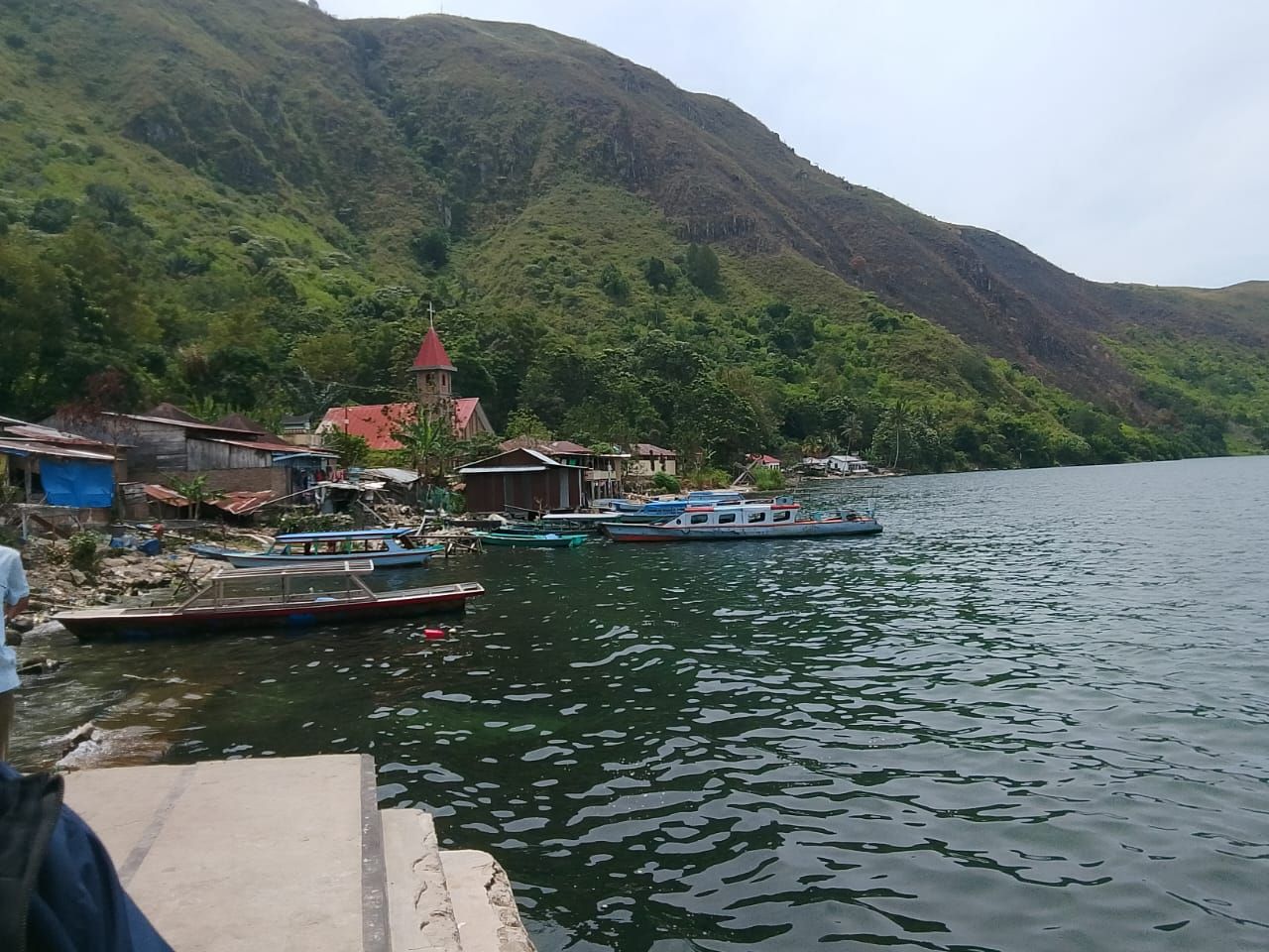 Infrastruktur Menuju Desa Sirungkungon Butuh Perhatian Serius Pemkab Toba