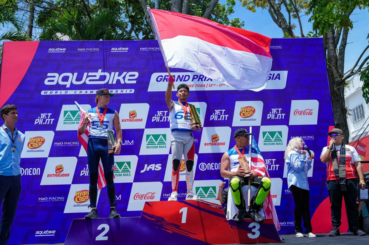 Ukir Sejarah Pembalap Indonesia Jadi Juara Dunia Termuda di Ajang AQUABIKE