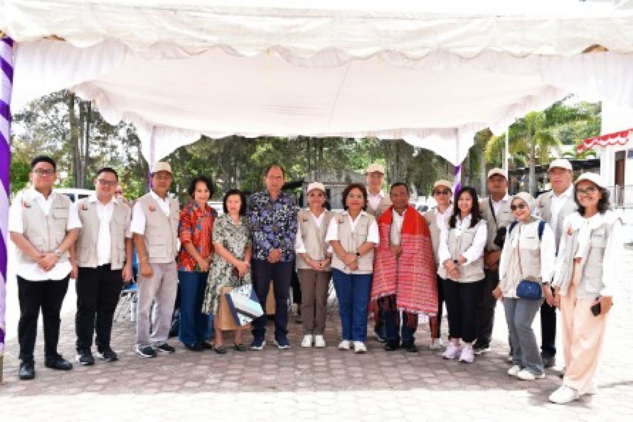 Kerjasama Dengan Pemkab Samosir, Yayasan Gerakan Perempuan Pesisir Gelar Pengobatan Gratis