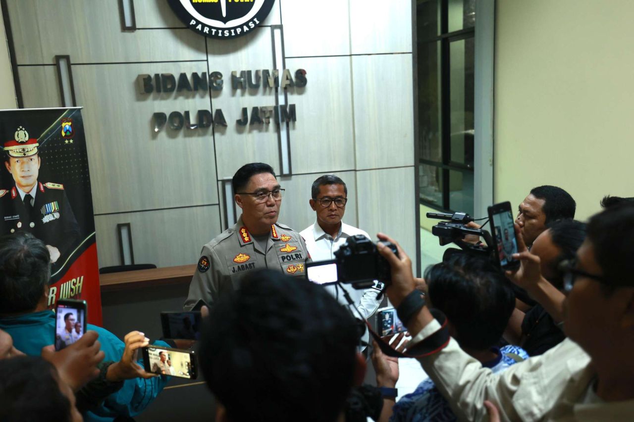 Polda Jatim Fokus Selamatkan Korban Runtuhnya Bangunan Ponpes Al Khoziny Sidoarjo