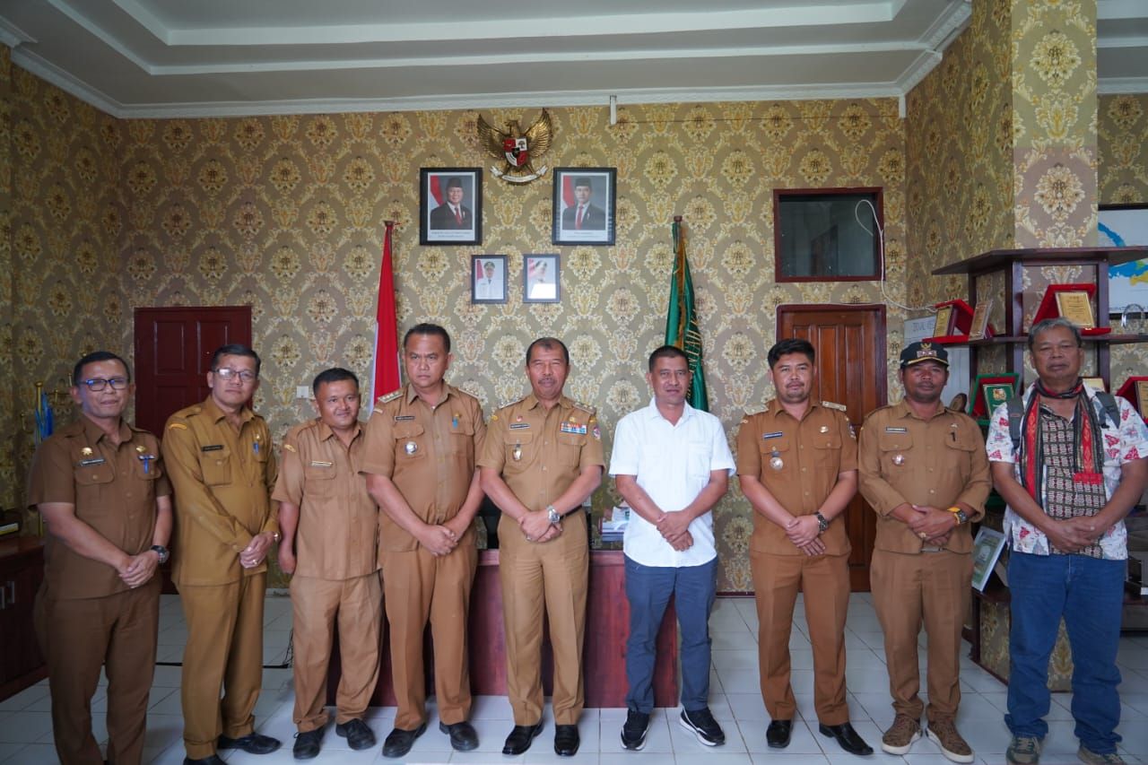 Formasi Peringati Gugurnya D.I. Panjaitan dengan Upacara dan Seni Budaya