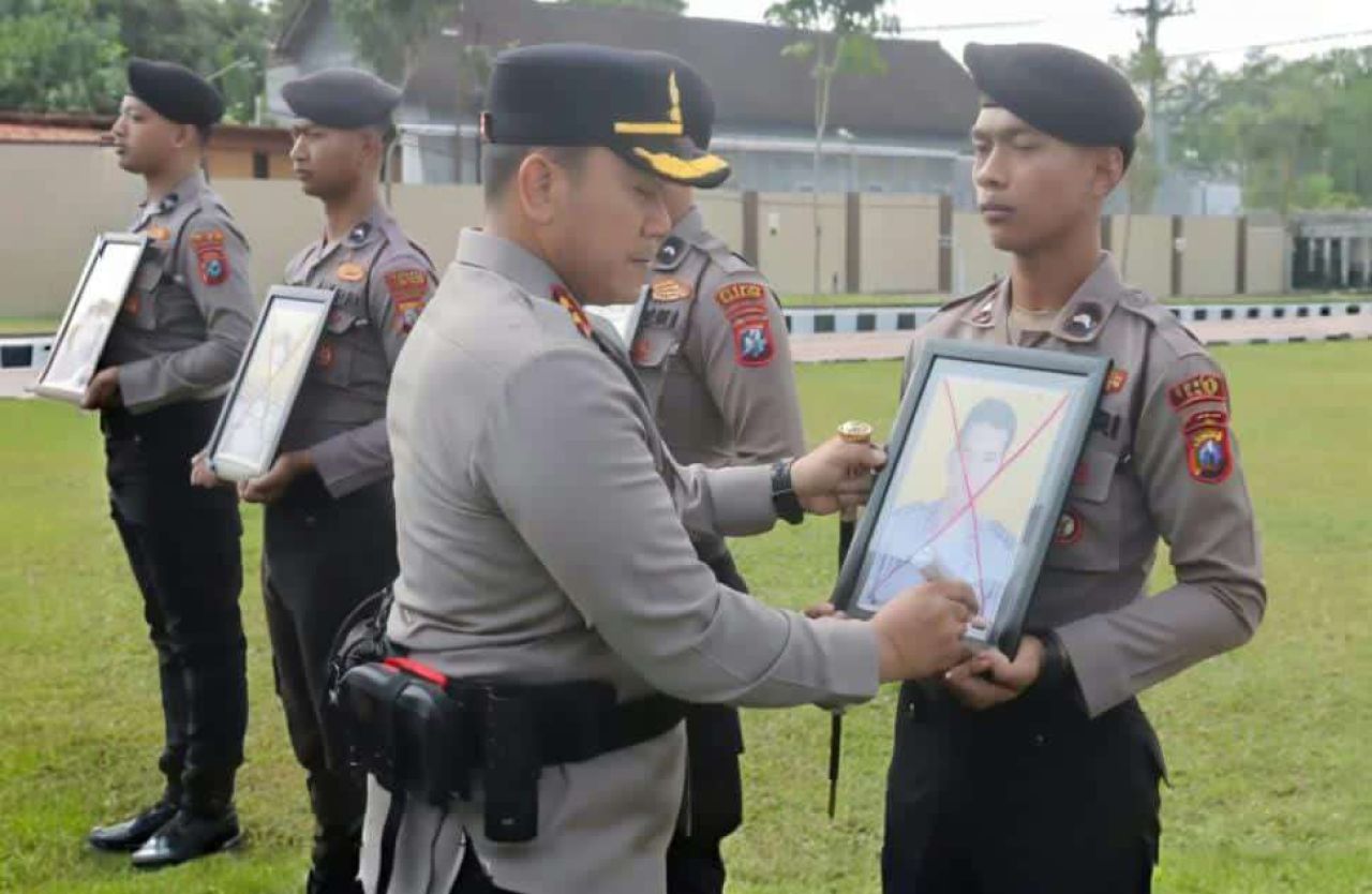 Langgar Kode Etik, Empat Anggota Polres Blitar Dipecat Tidak Hormat