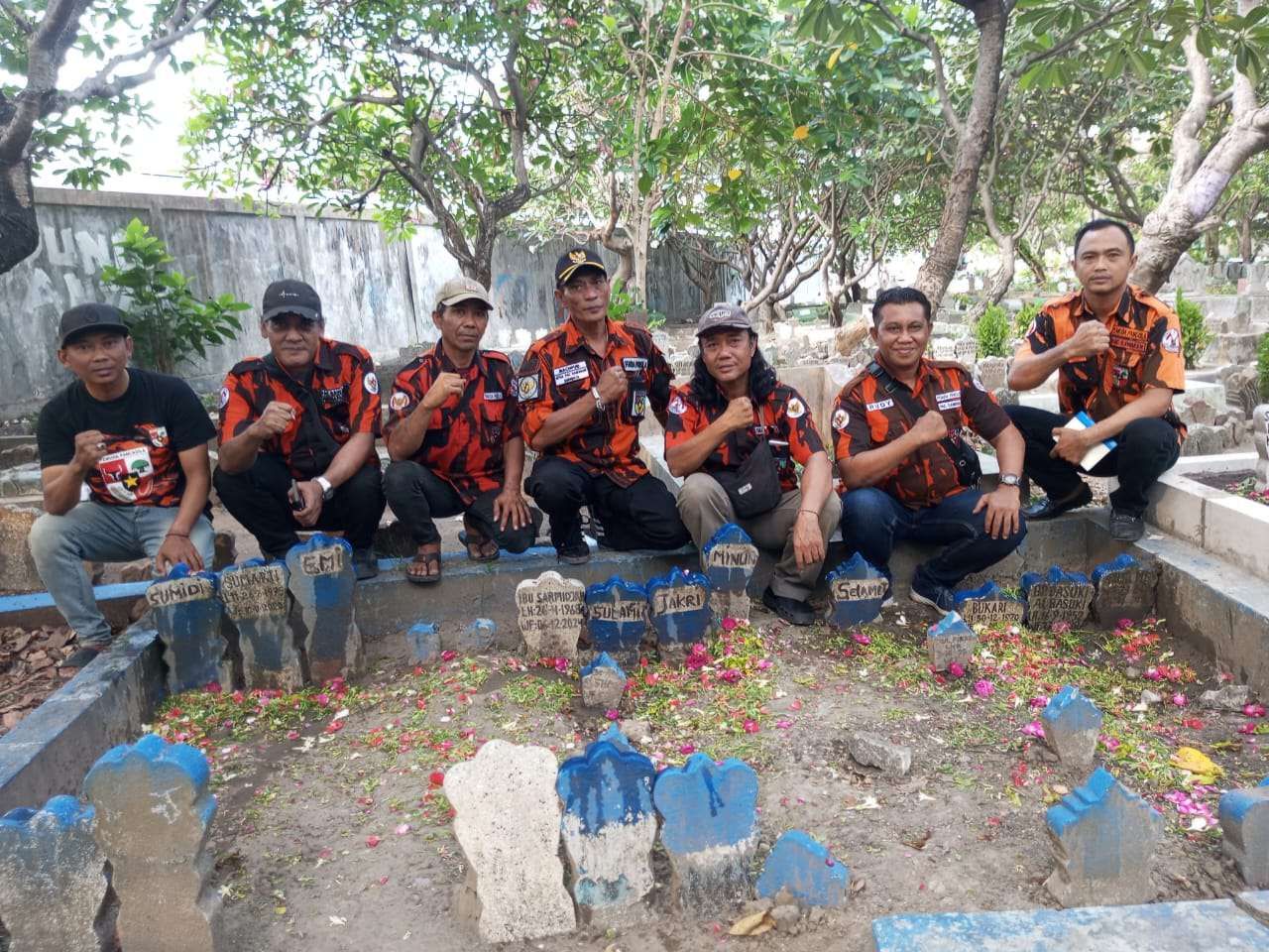 Ziarah Kader Pemuda Pancasila Surabaya ke Makam Bukori, Tokoh Sawahan