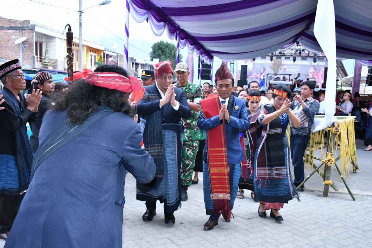Pemkab Samosir Gelar Horja Bius, Hidupkan Ritual Adat Mangalahat Horbo