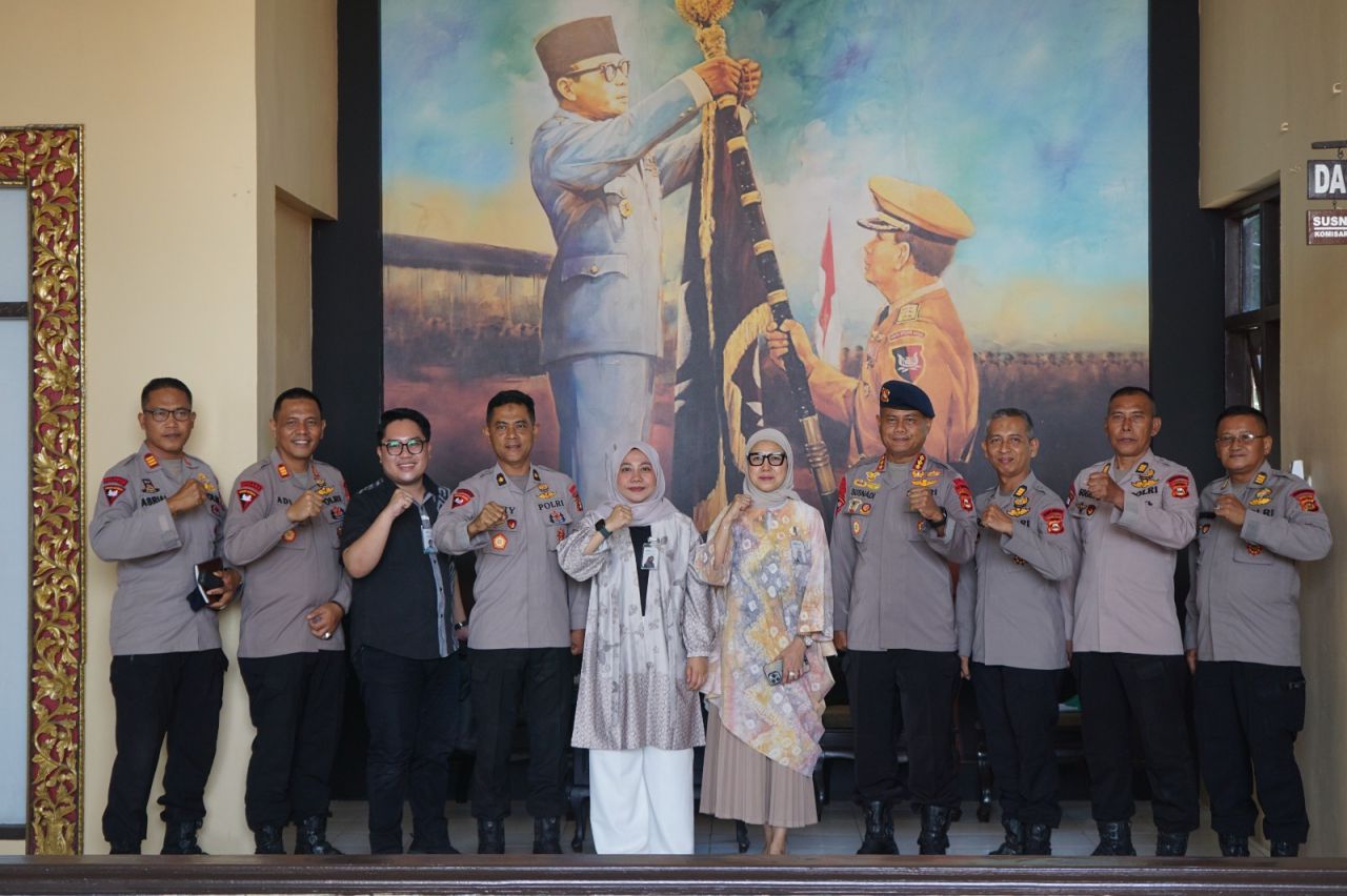 Dansat Brimob Polda Sumsel Ikuti Zoom Meeting Penandatanganan MoU Program “Brimob Ber-Haji” BSI dan Korps Brimob Polri