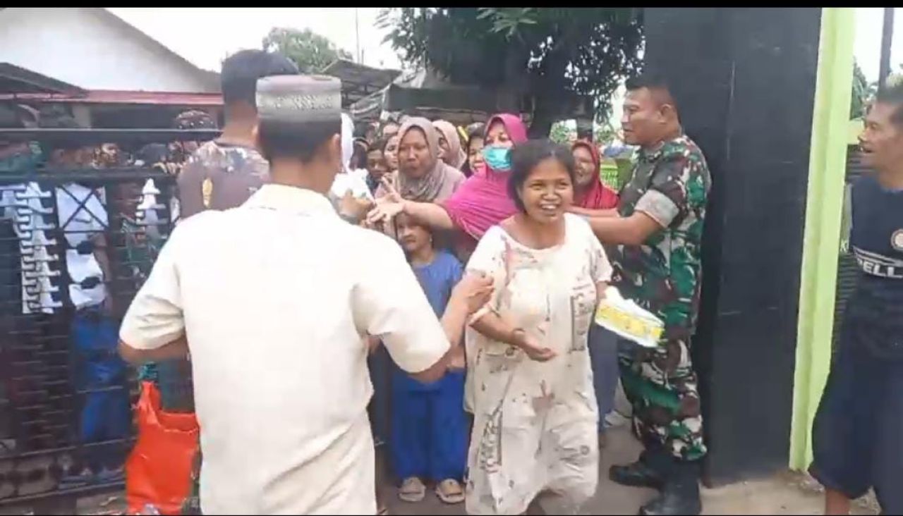 Koramil 03/Teluk Pucung Tebar Kepedulian, Gelar Program Jumat Berkah di Bekasi Utara