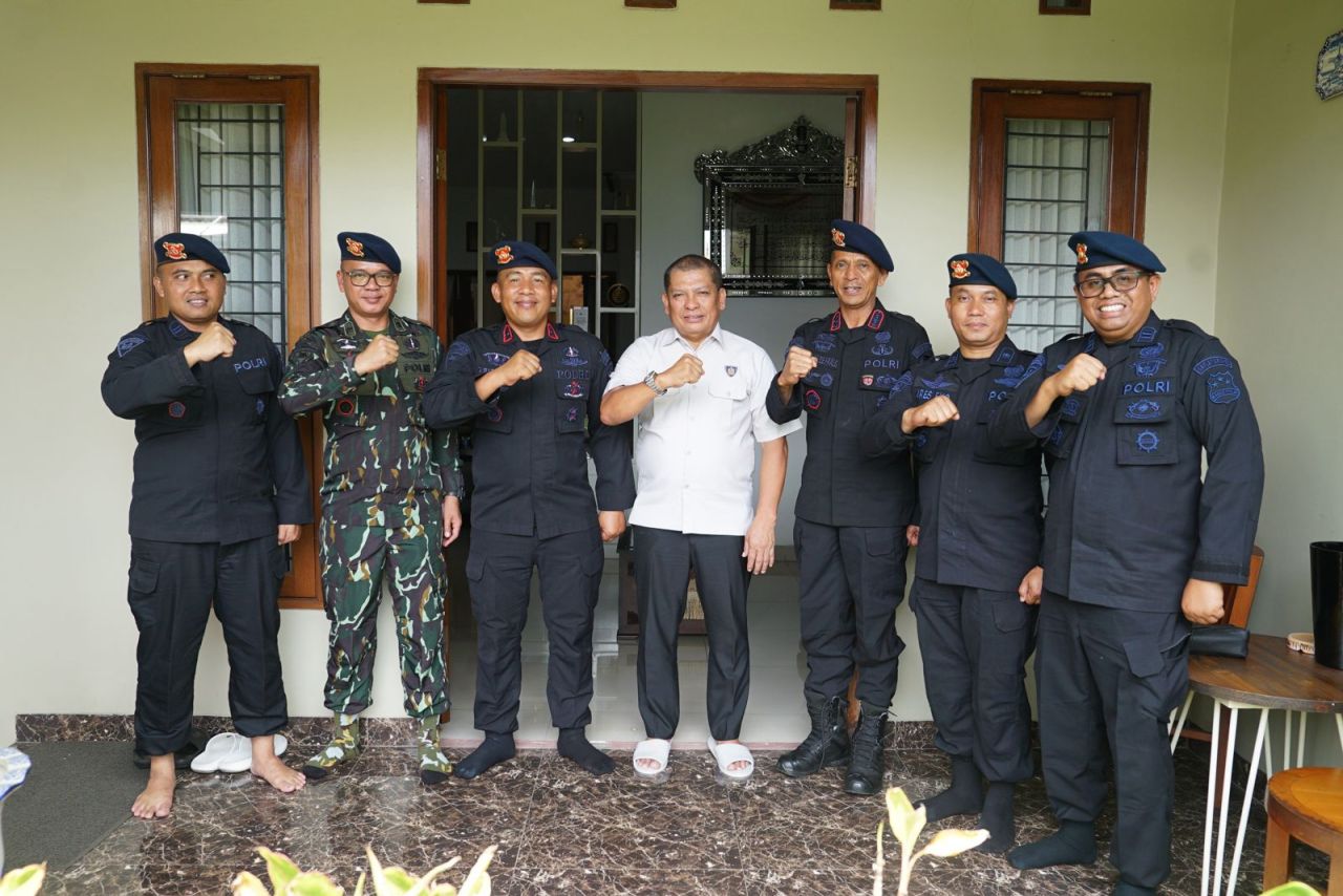 Silaturahmi ke Irjen Pol (Purn) Abdul Rakhman Baso, Bukti Kepedulian Brimob pada Sesepuh Korps