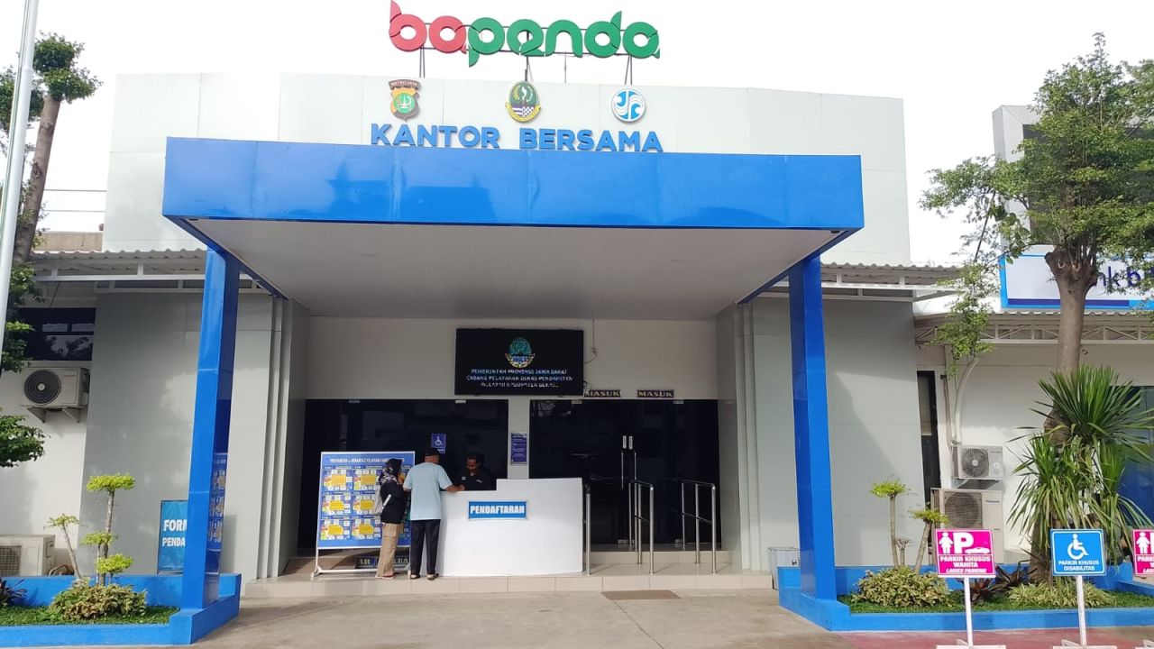 Warga Apresiasi Inovasi Pelayanan Samsat Kabupaten Bekasi: Cepat, Ramah dan Bebas Pungli