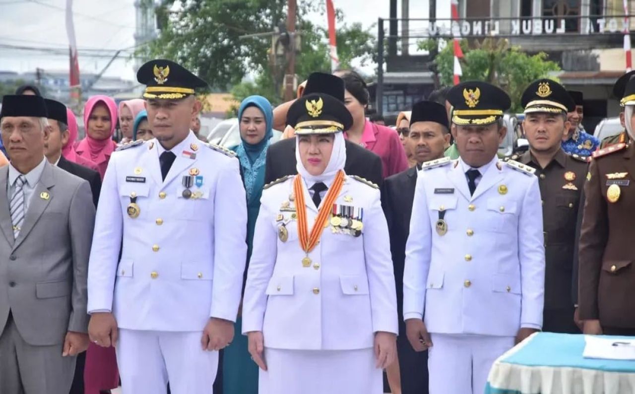 Bupati dan Wabup Musi Rawas Ziarah ke TMP Patria Bukit Sulap