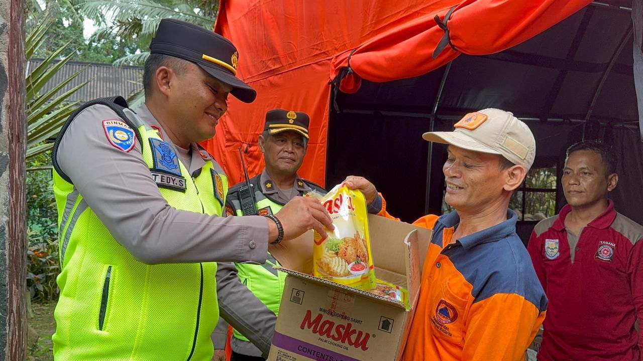 Polres Purbalingga Terjunkan Tim Bantuan dan Medis Gratis ke Desa Maribaya