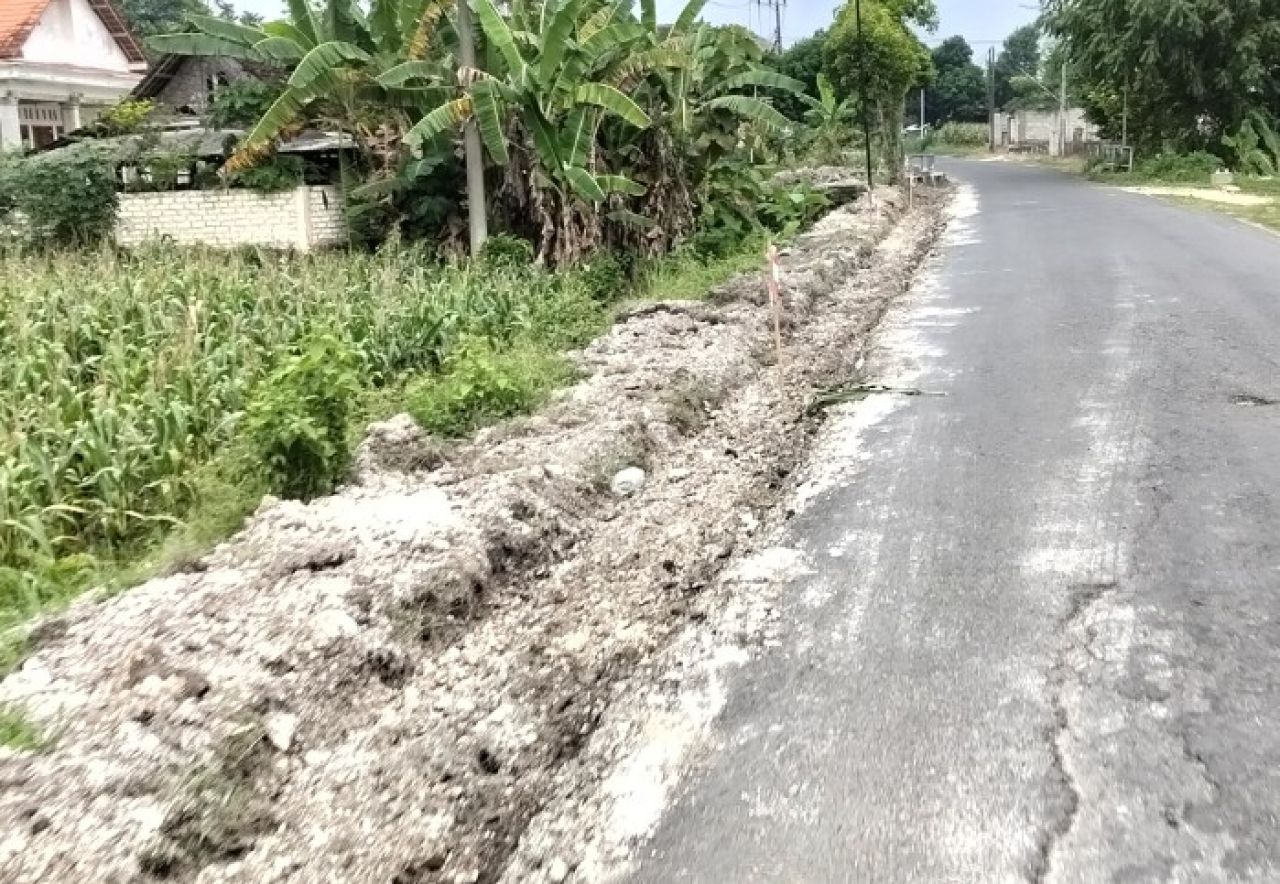 Proyek Pelebaran Jalan di Tuban Diduga Langgar Aturan dan Abaikan Keselamatan