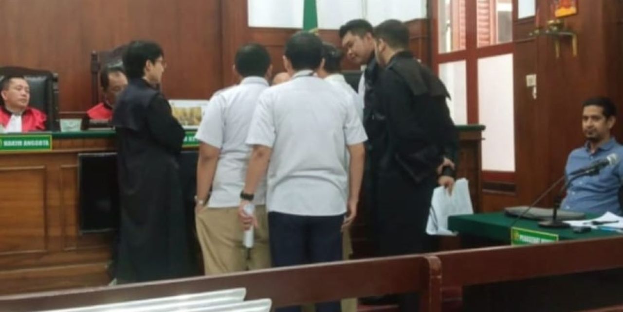 Jual Jamu Hajar Jahanam dan Kosmetik Ilegal, Pedagang Ampel Surabaya Disidang di PN Surabaya