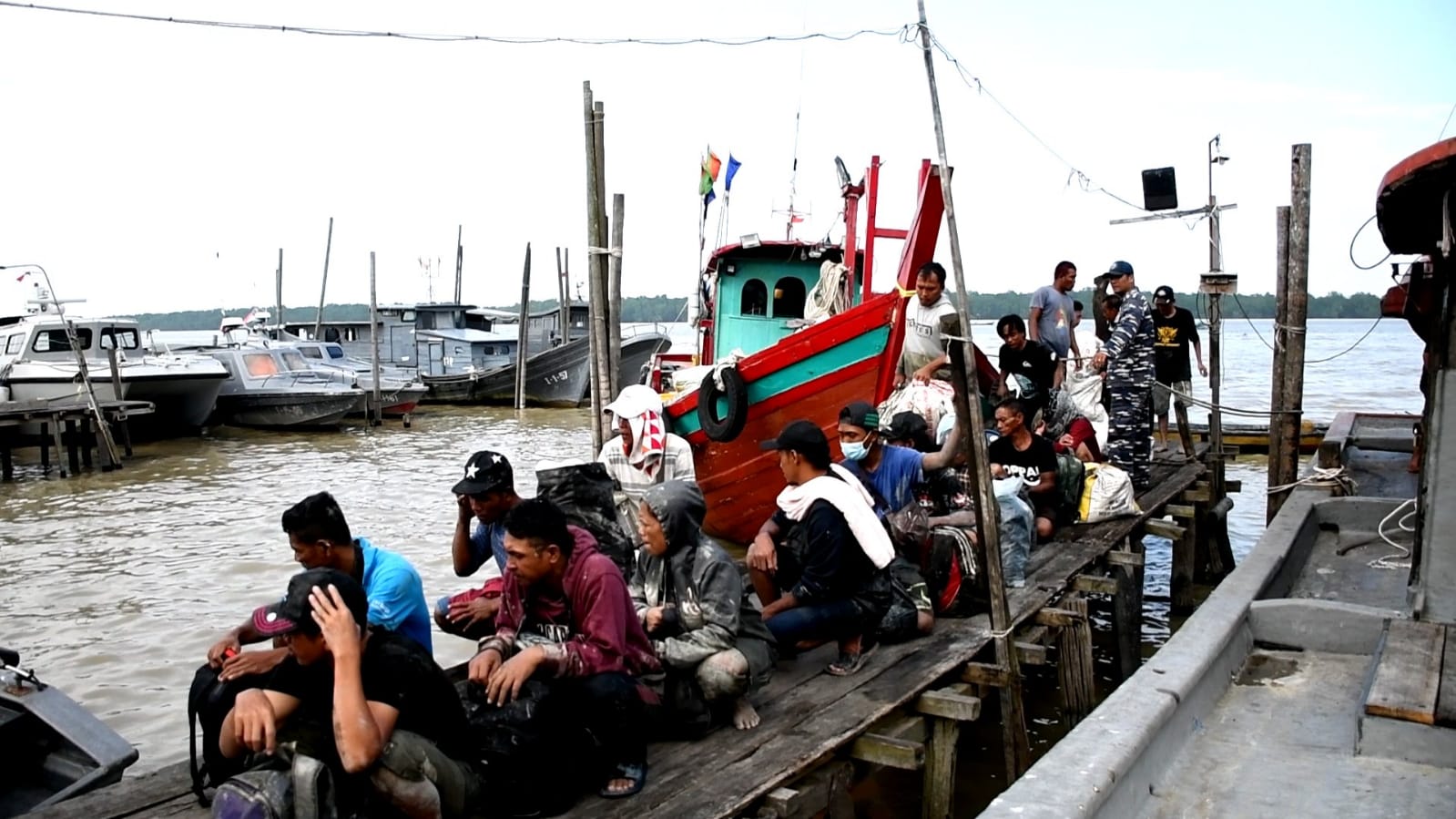 Lanal Tanjung Balai Asahan Gagalkan Penyelundupan Pekerja Migran Ilegal di Perairan Sarang Helang