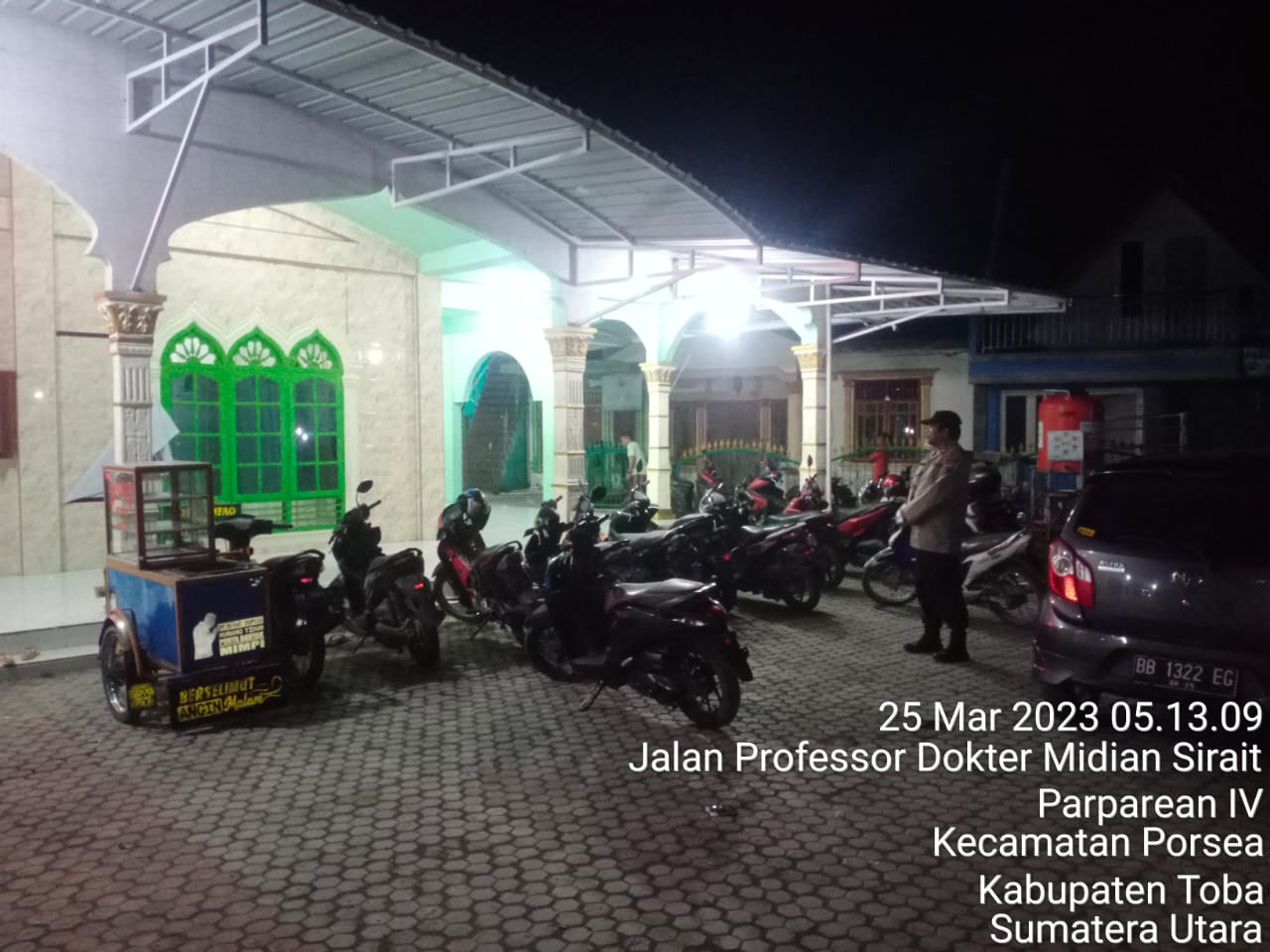 Bulan Ramadhan, Polsek Porsea Patroli Asmara Subuh & Pengamanan di Masjid Raya Al‐Hidayah