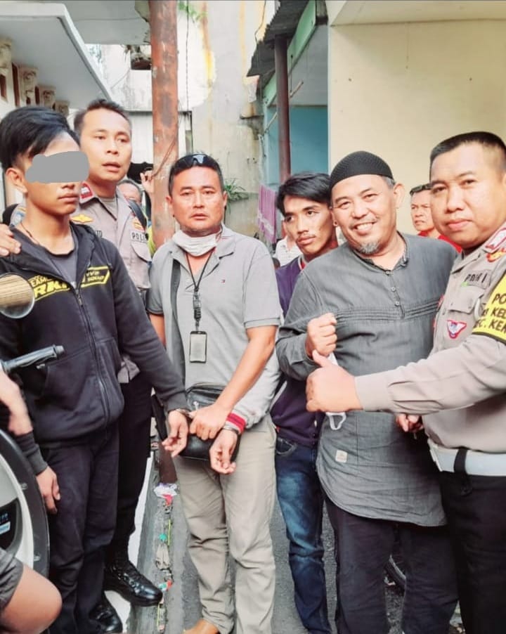 Polisi RW Polsek Kembangan & Bhabinkamtibmas Berhasil Bekuk Pelaku Curanmor