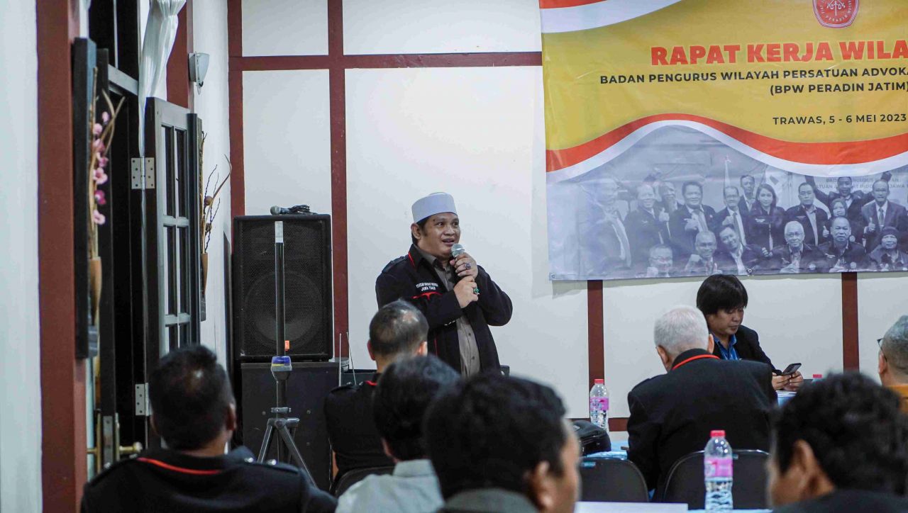 Ketua Komisi Media dan Publikasi BPW Peradin Jatim, Dwi Heri Mustika, S.H Pemaparan Program Kerja 2023