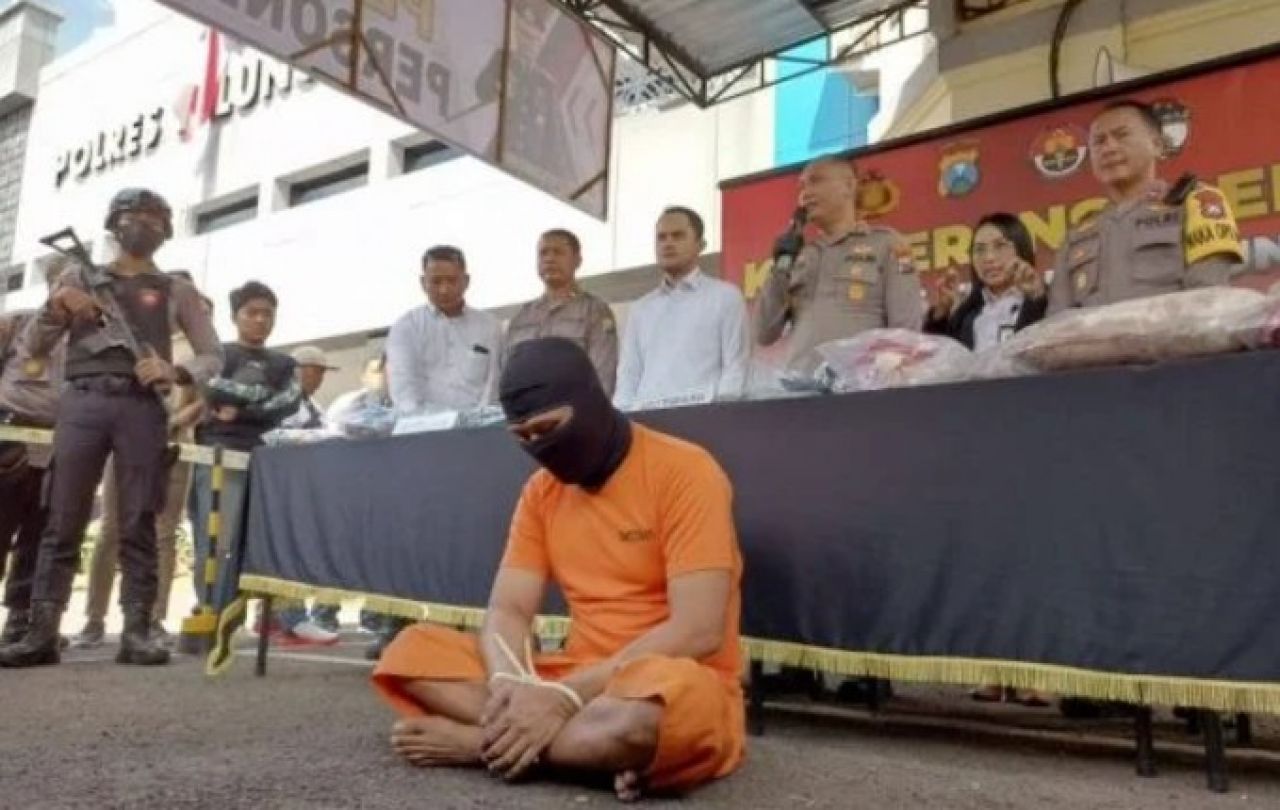 Pembunuh Pasutri Pengusaha di Tulungagung Akhirnya Menyerahkan Diri