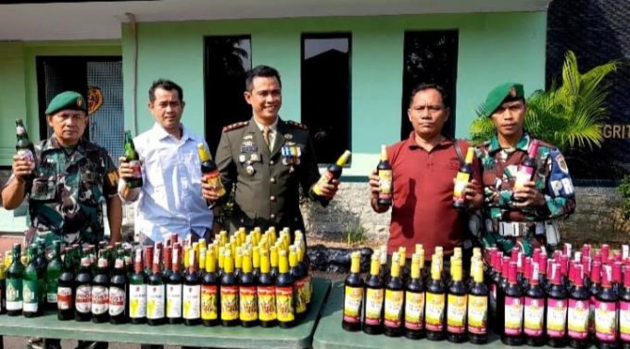 Kodim 0603/Lebak Sita Ratusan Botol Miras Ilegal