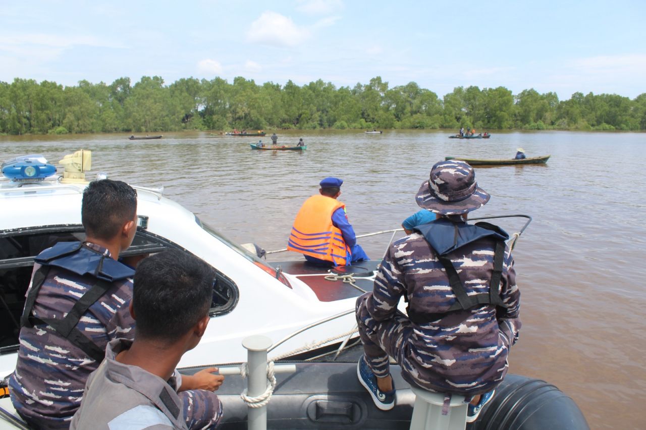 Lantamal XII Ikut SAR Seorang Anak Diterkam Buaya di Muara Sungai Kapuas