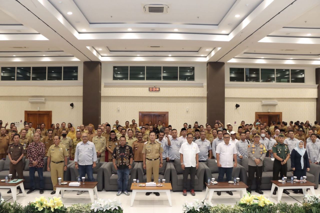 Pengurus PWI Lamongan Resmi Dilantik, PWI Jatim Tanda Tangan MoU Pencegahan Penyalahgunaan Profesi Wartawan