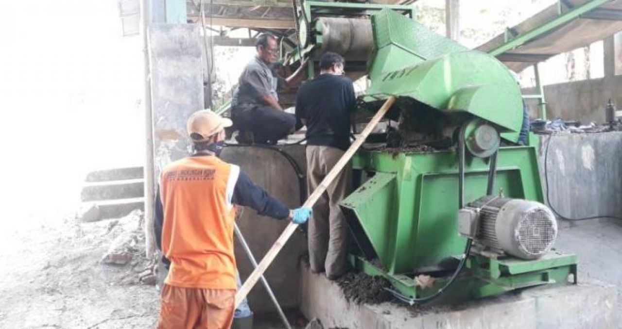 2 Tahun Mesin Pencacah Sampah Seharga Rp 8 Miliar di TPAS Cilowong Mangkrak