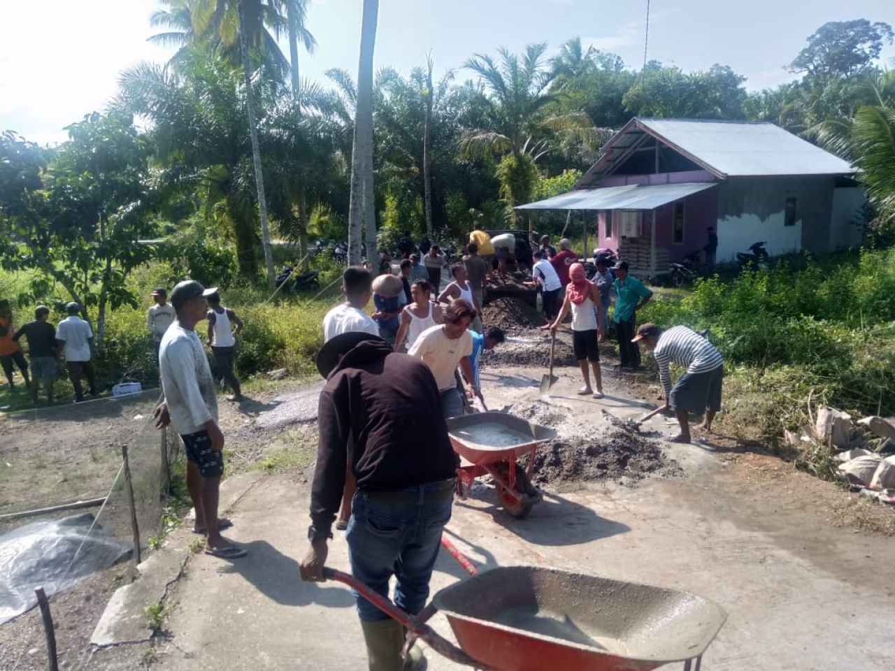 Jembatan Penebar Laka Tunggal, Masyarakat Kalampayan Berinisiatif Lakukan Pengecoran Mandiri