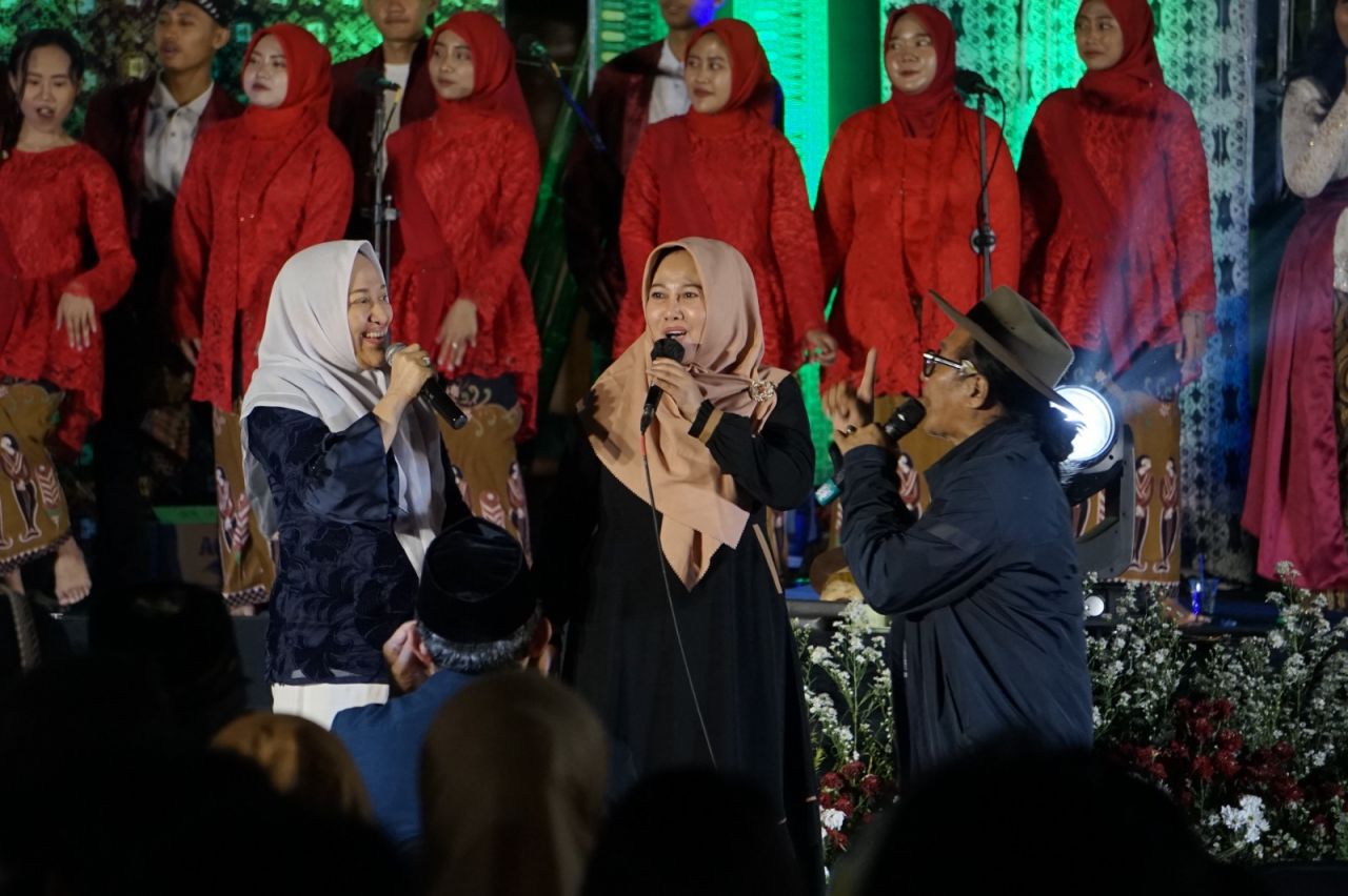 Pesan Budayawan Sujiwo Tejo Agar Masyarakat Bojonegoro Perkuat Budaya Melu Handarbeni