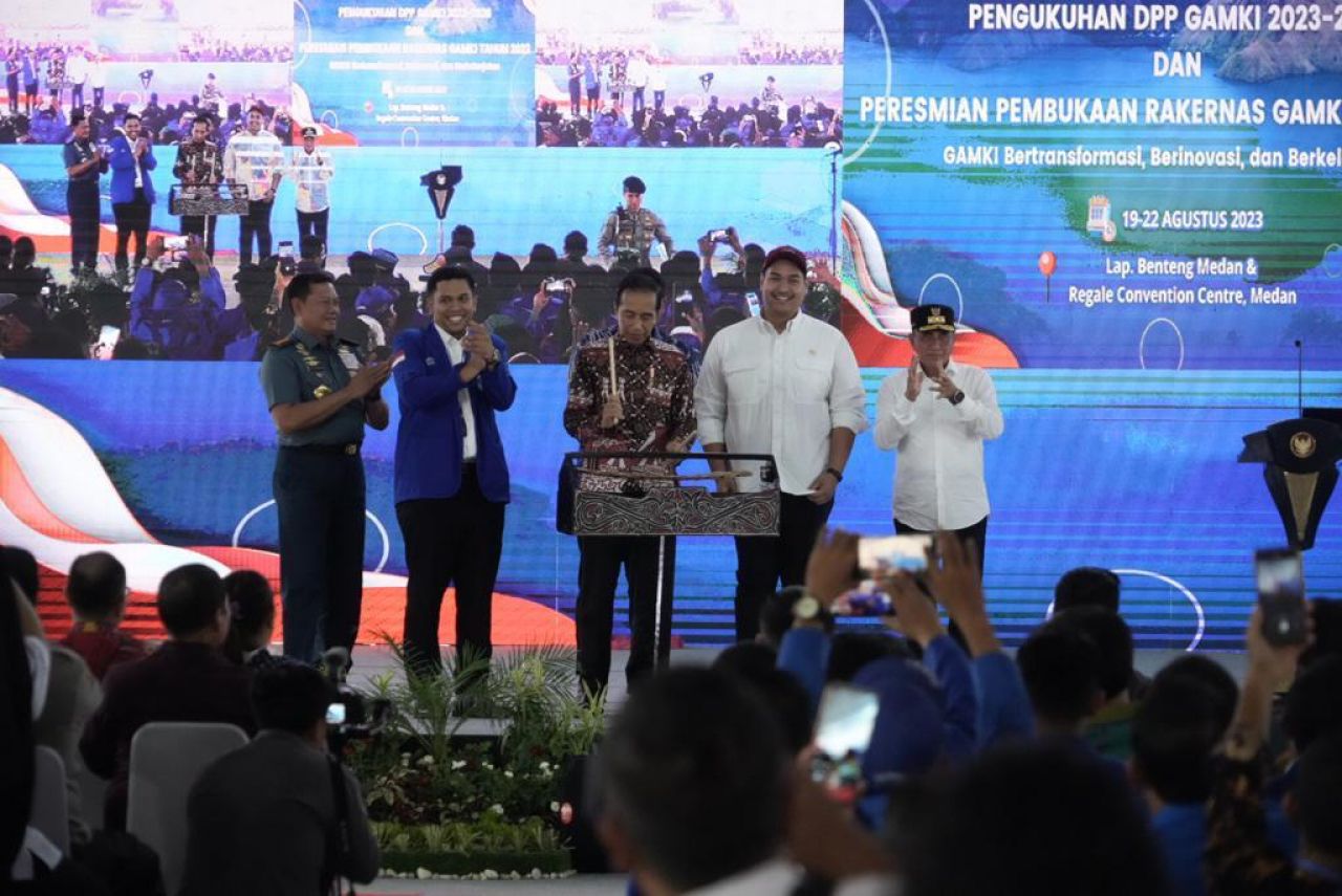 Panglima TNI dan Presiden RI di Medan
