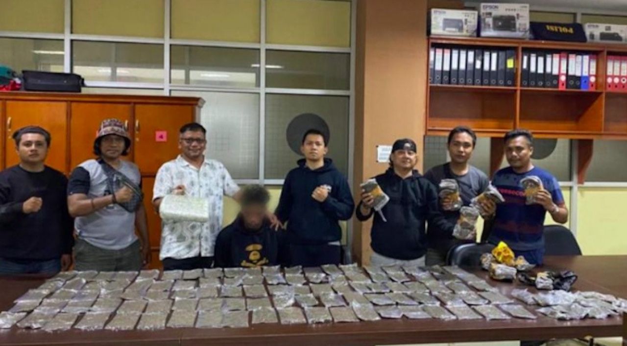 Polda Papua Barat Gagalkan Penyelundupan Ganja 5,6 Kilogram Asal Jayapura