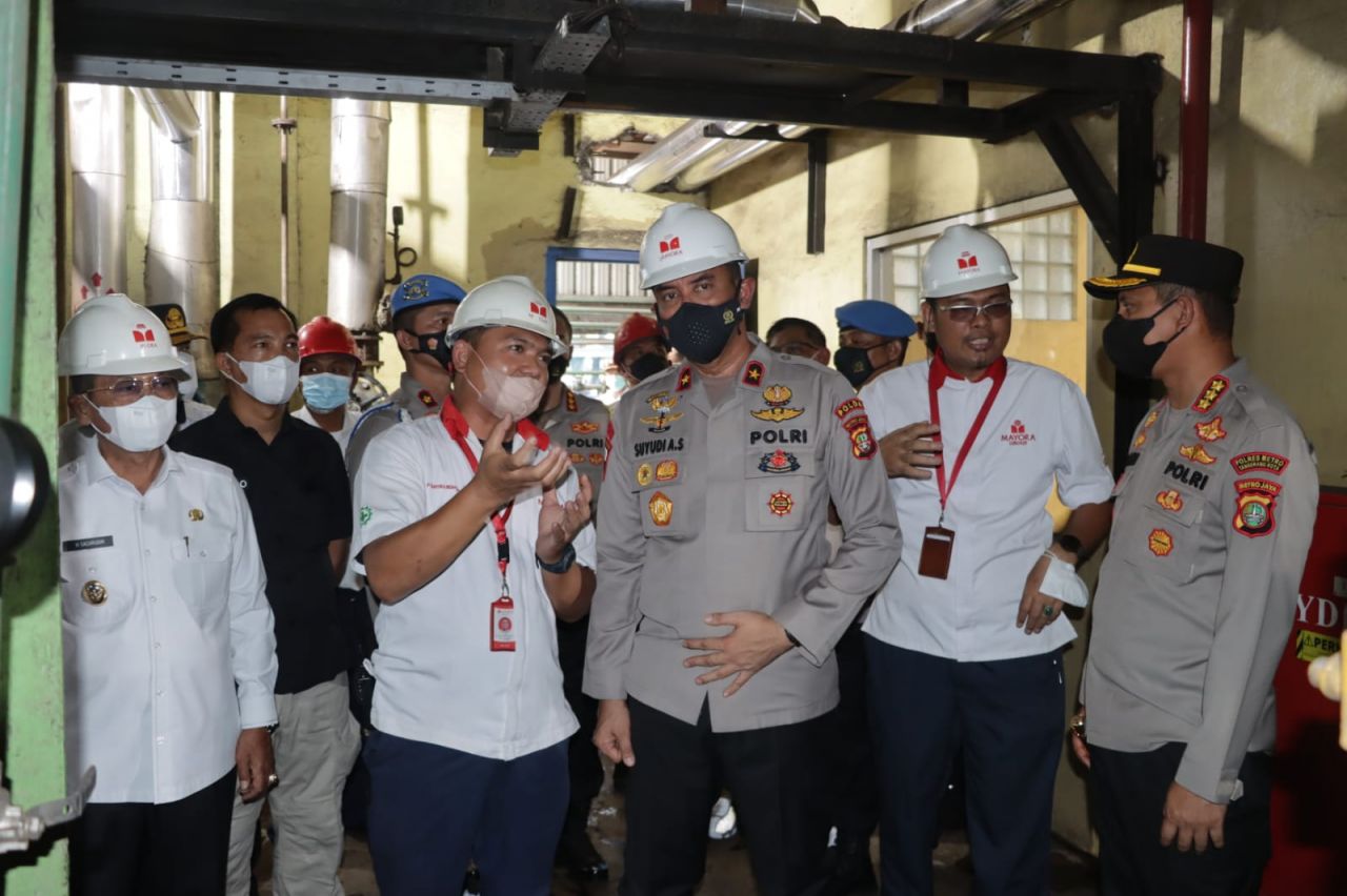 Satgas Pengendalian Pencemaran Udara Polda Metro Jaya Sidak 2 Pabrik di Kota Tangerang