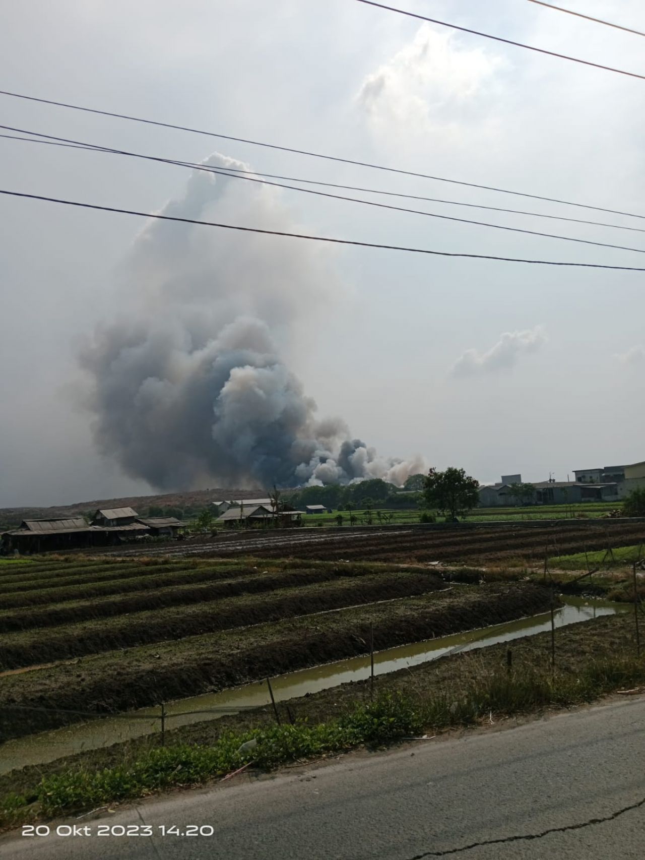 TPA Rawa Kucing Dilalap Si Jago Merah, Semmi : Pemkot Tangerang Lalai